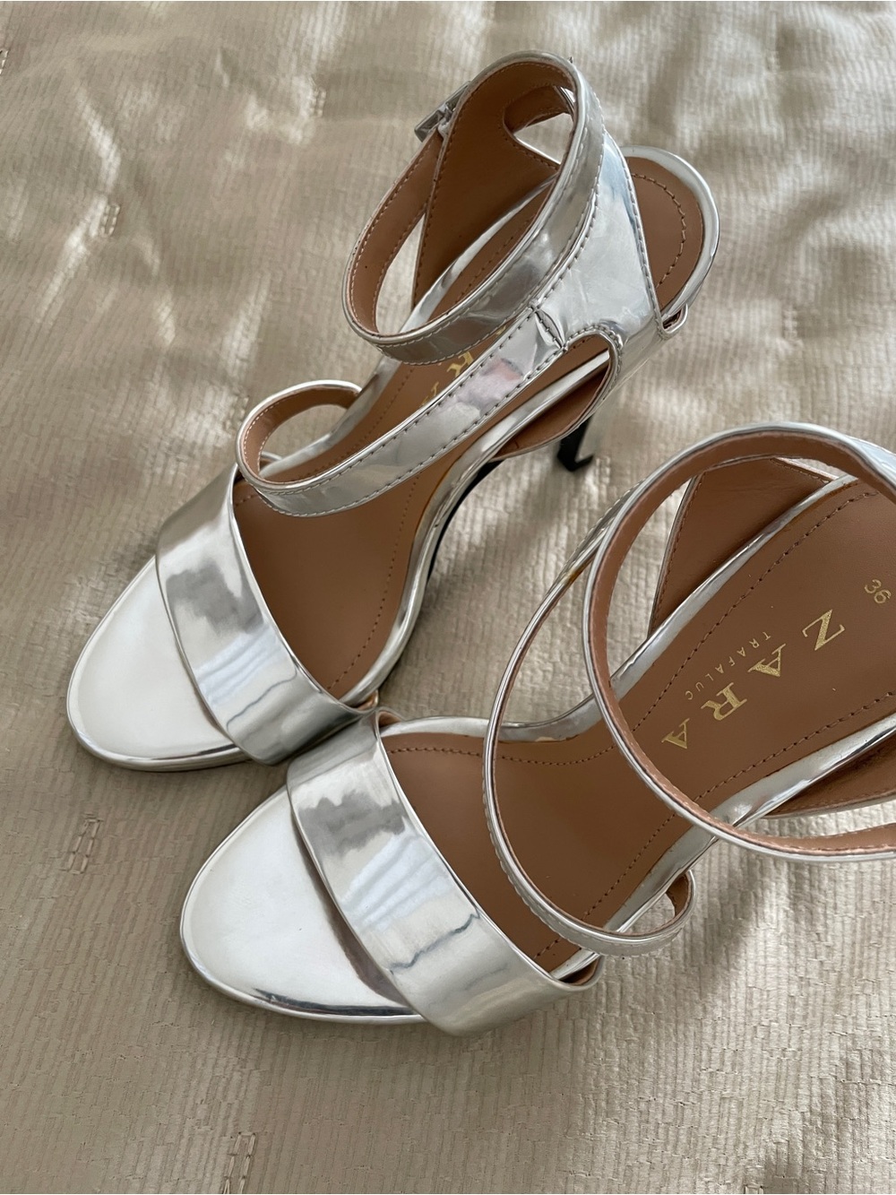 NEW ZARA Silver Metallic Sandals. Size 36